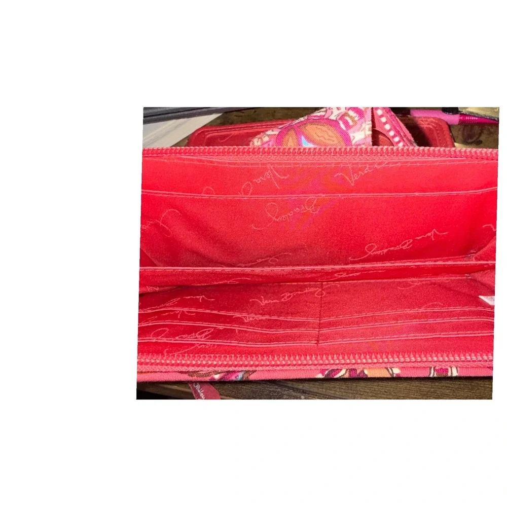 Vera Bradley Pink Paisley Quilted Cotton Turnlock Wallet Zip Around Organizer - Picture 4 of 7